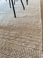 180 x 200 cm - Schafwollteppich Rippenmuster Sandgrau mit Hellgrün-Weiß